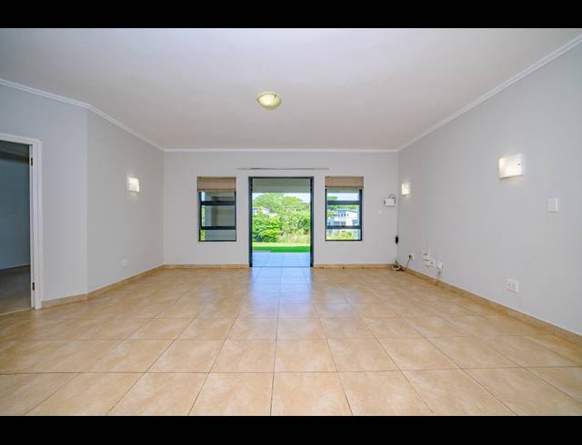3 BEDROOM APARTMENT FOR SALE IN PALM LAKES ESTATE